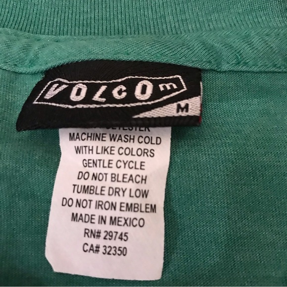 🏄VOLCOM Short Sleeve Tee - Picture 4 of 6